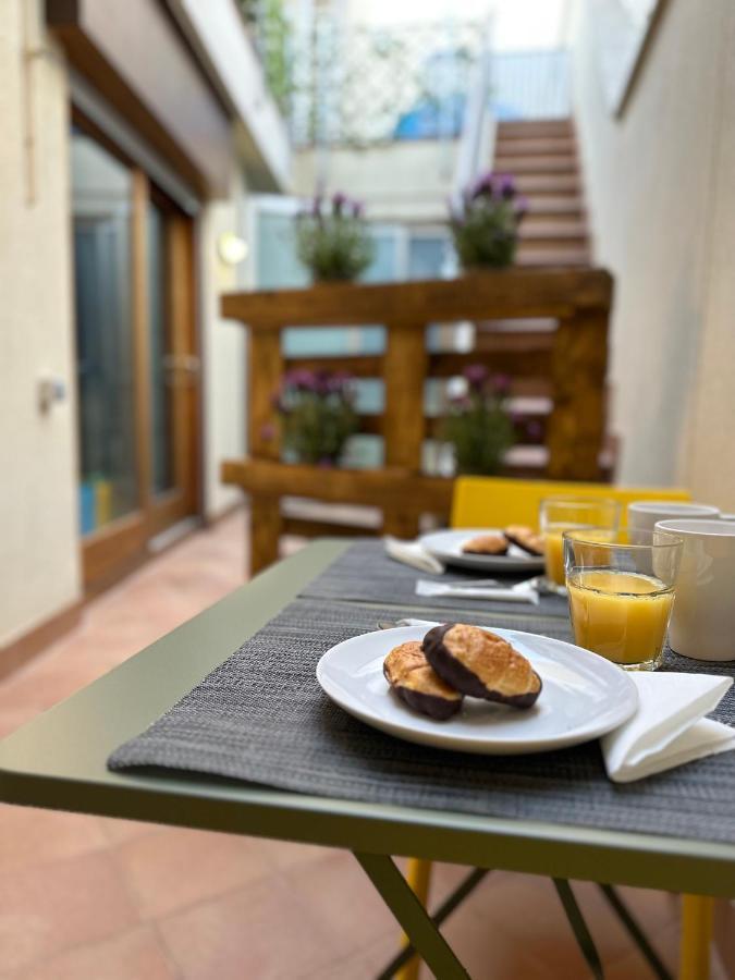 Chic Apartment Beach Матаро Экстерьер фото